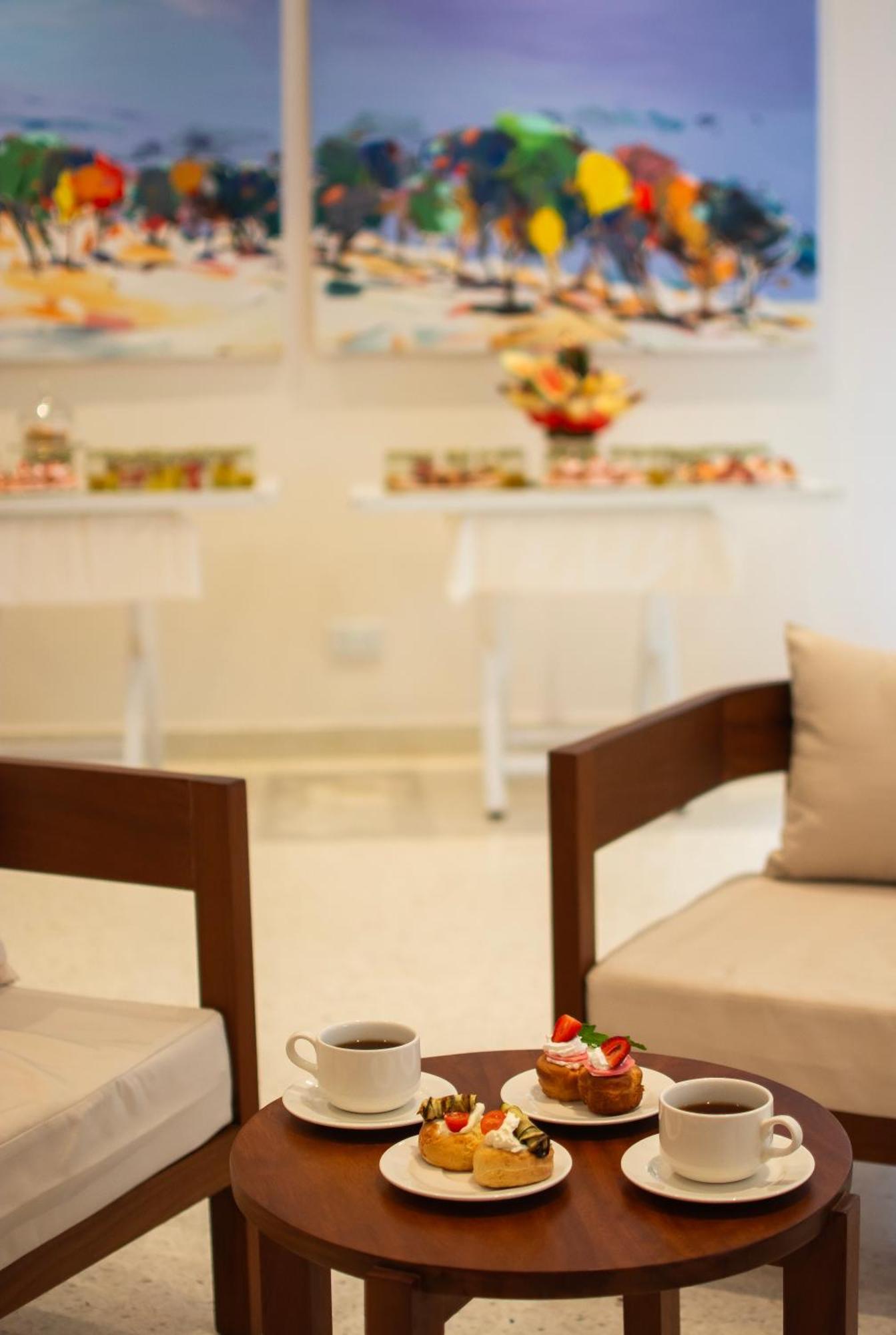레저 로지 비치 앤 골프 리조트 디아니 해변 외부 사진 A typical waiting room